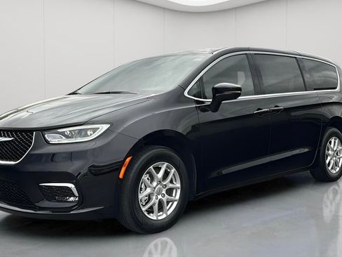 New 2025 Chrysler Pacifica Select FWD image 10