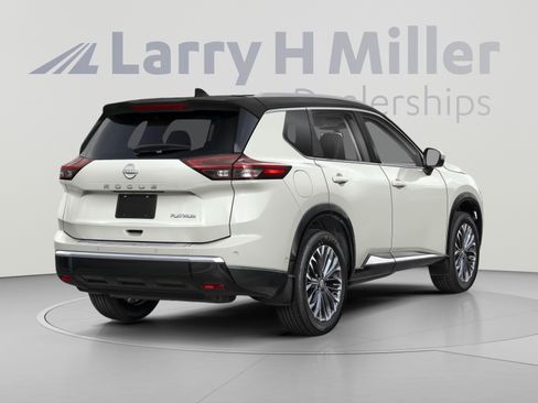 Used 2026 Nissan Rogue Platinum w/ Platinum Premium Package AWD/4WD image 2
