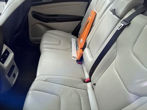 Used 2016 Ford Edge Titanium image 9