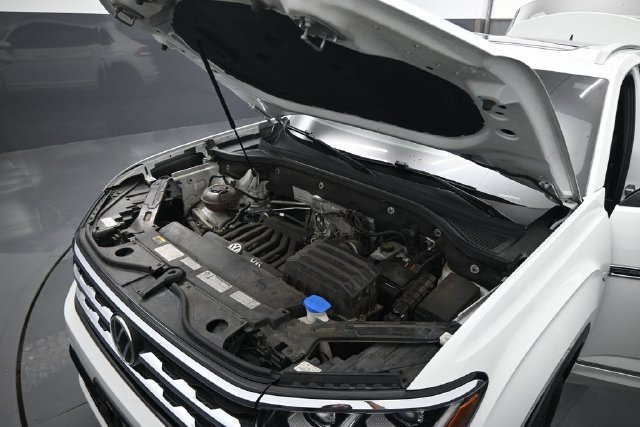 Used 2020 Volkswagen Atlas Cross Sport SE w/ Panoramic Sunroof Package AWD/4WD image 42