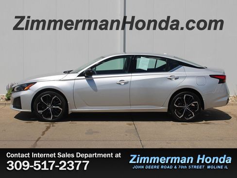 Used 2024 Nissan Altima 2.5 SR AWD/4WD image 23