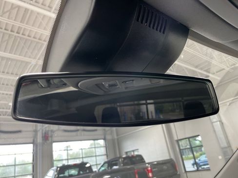 Used 2025 Chevrolet Silverado 1500 LT image 48