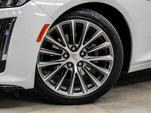 Used 2023 Cadillac CT5 Luxury image 3