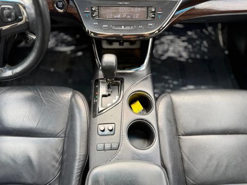 Used 2014 Toyota Avalon XLE Touring FWD image 17