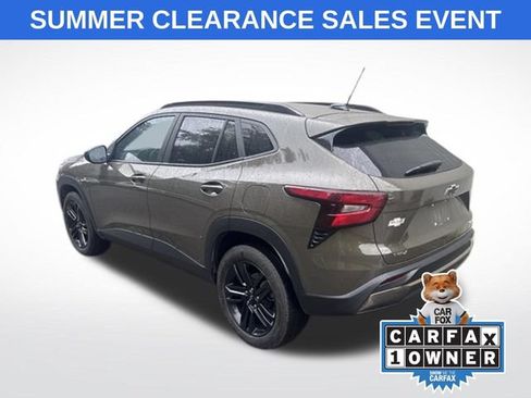 Used 2024 Chevrolet Trax ACTIV w/ Sunroof Package FWD image 4