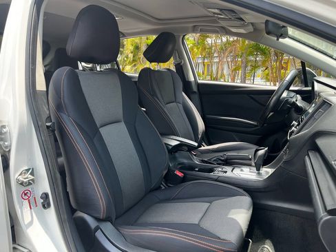 Used 2018 Subaru Crosstrek 2.0i Premium AWD/4WD image 17