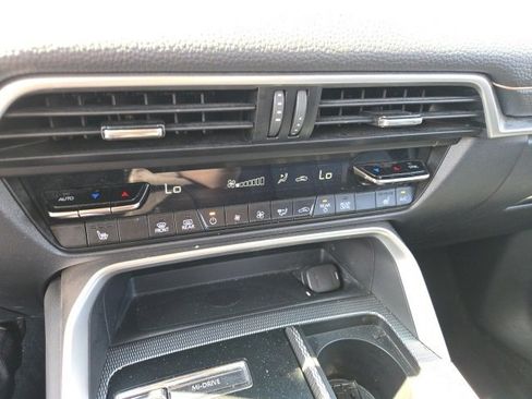 Used 2024 MAZDA CX-90 3.3 Turbo w/ Preferred Plus image 17