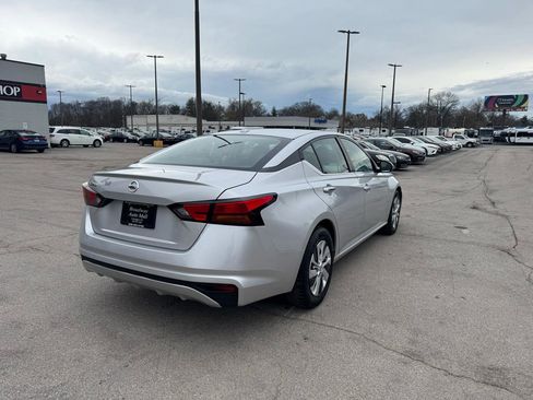 Used 2020 Nissan Altima 2.5 S image 3