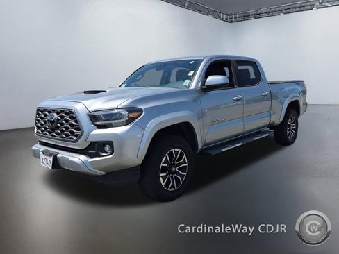 Used 2022 Toyota Tacoma TRD Sport w/ Technology Package AWD/4WD image 7