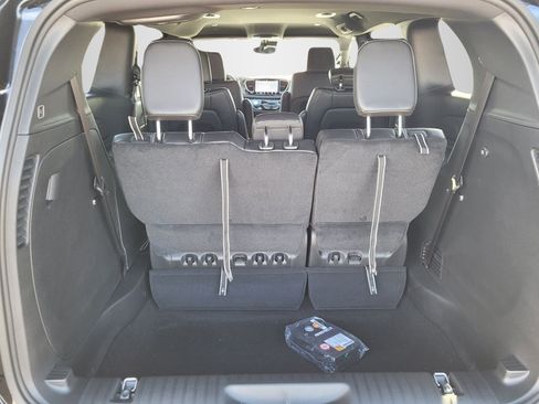 New 2026 Chrysler Pacifica Select image 7