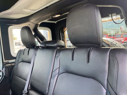 Used 2023 Jeep Wrangler Unlimited Rubicon 4xe w/ Steel Bumper Group image 31