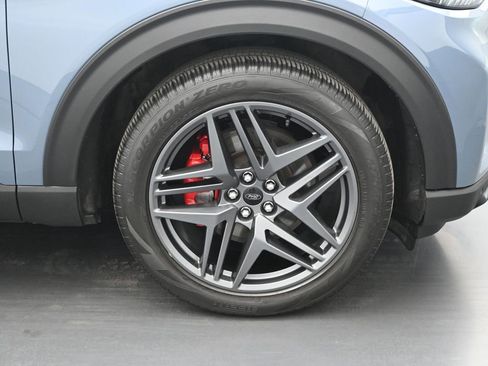 Used 2025 Ford Explorer ST image 26