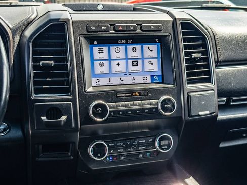 Used 2019 Ford Expedition Limited w/ Equipment Group 301A image 12