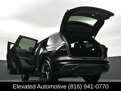 Used 2025 Lincoln Nautilus Reserve w/ Jet Appearance Package AWD/4WD image 40