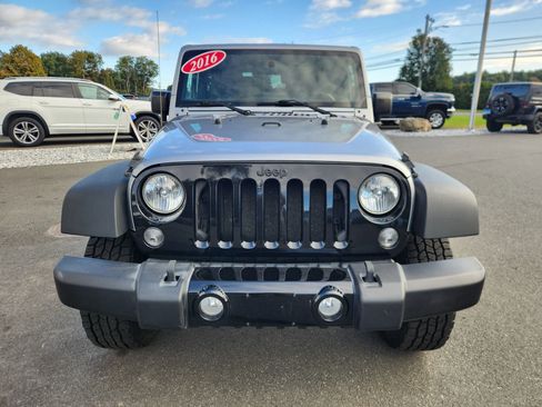 Used 2016 Jeep Wrangler Sport image 21