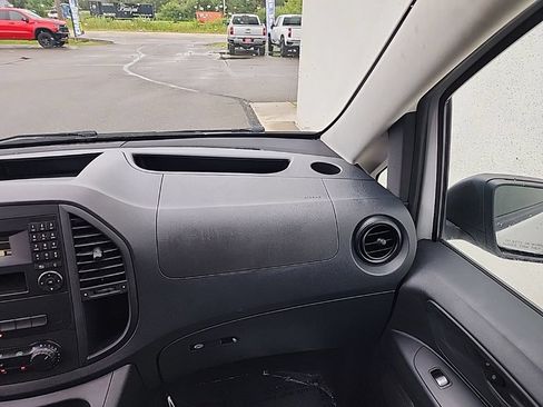 Used 2017 Mercedes-Benz Metris image 14
