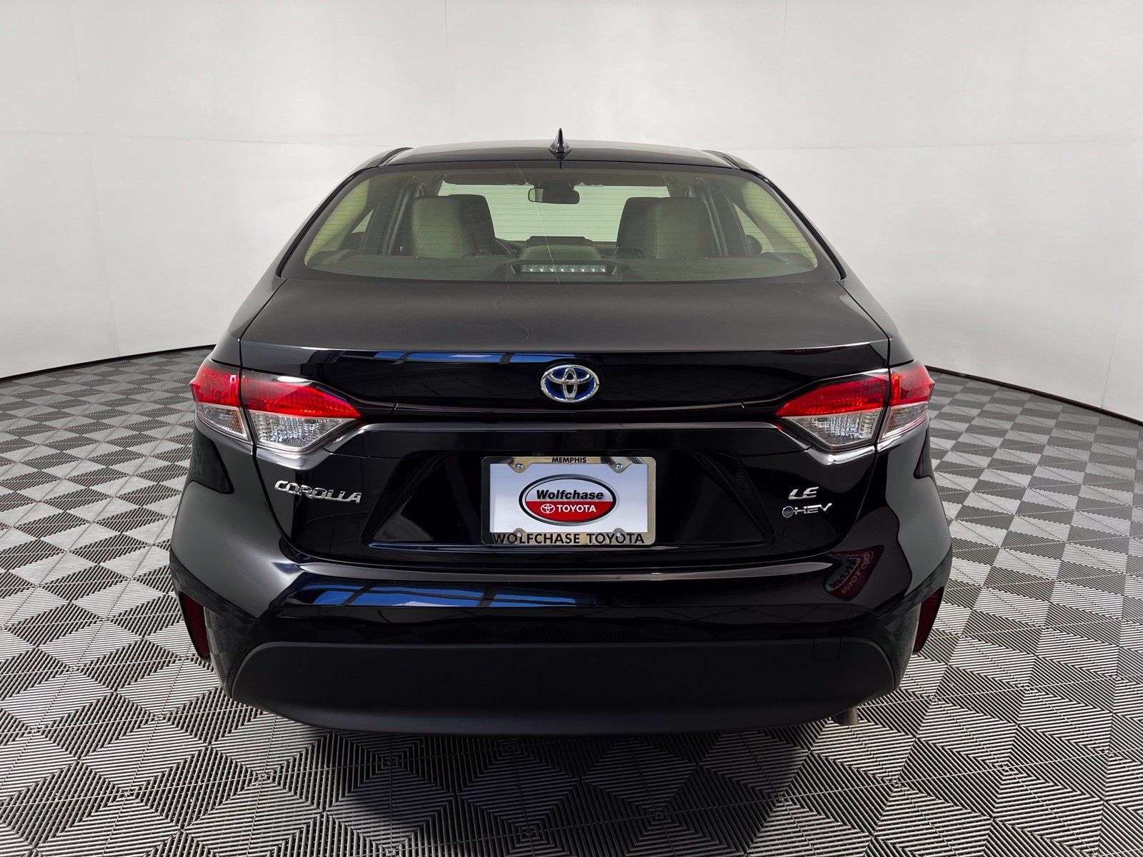 Used 2025 Toyota Corolla LE FWD image 6