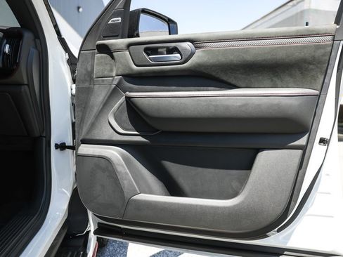 Used 2026 Nissan Armada NISMO image 24