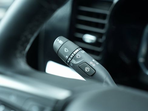 Used 2025 Chevrolet Silverado 1500 LT image 30