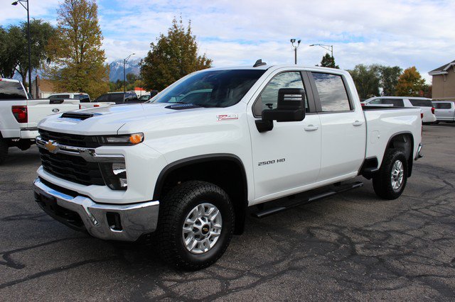 Used 2024 Chevrolet Silverado 2500 LT w/ Convenience Package AWD/4WD image 1
