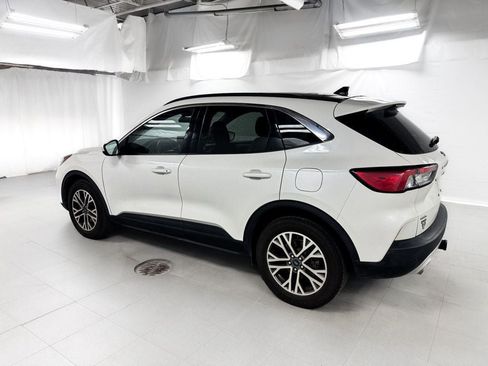 Used 2020 Ford Escape SEL AWD/4WD image 3