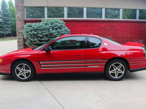 Used 2004 Chevrolet Monte Carlo SS w/ Dale Earnhardt Jr. Package FWD image 2