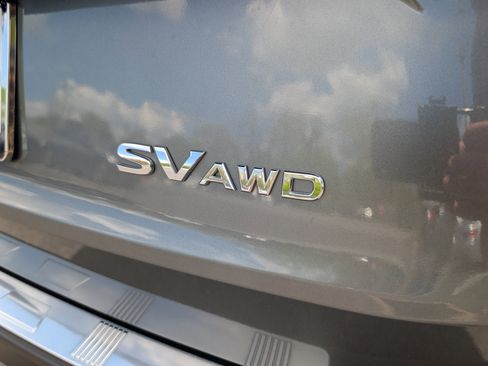 Used 2023 Nissan Rogue SV image 10