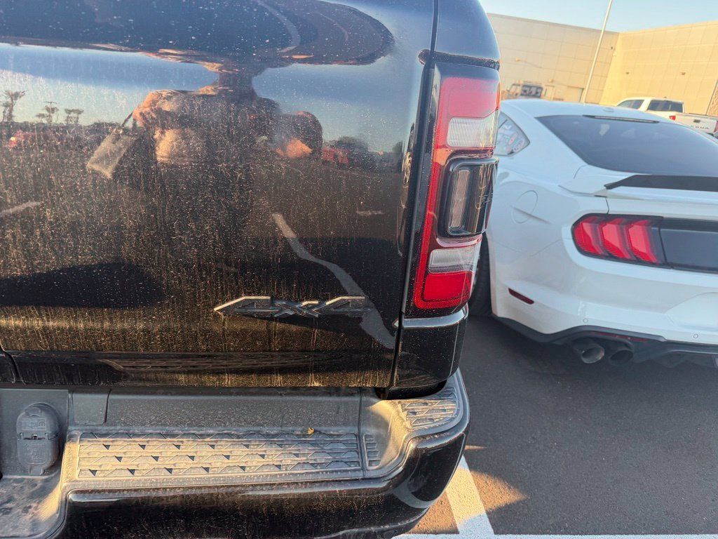 Used 2022 RAM 1500 Laramie AWD/4WD image 5