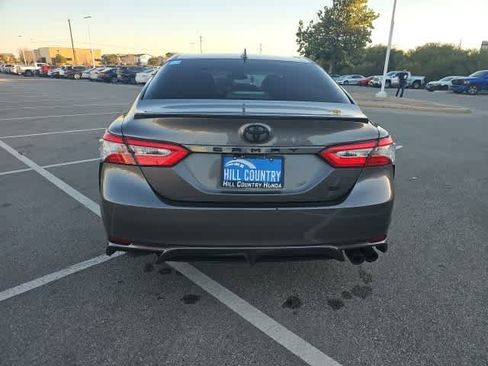 Used 2020 Toyota Camry SE image 6