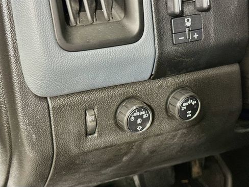 Used 2017 Chevrolet Colorado Z71 AWD/4WD image 10