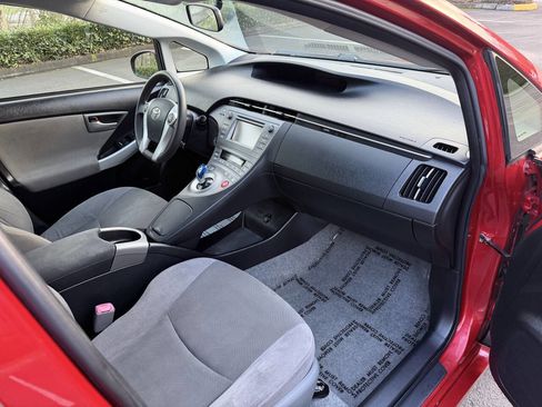 Used 2012 Toyota Prius Four image 14