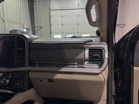 Used 2025 Ford F450 Platinum w/ Platinum Plus Package AWD/4WD image 25