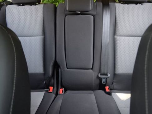 Used 2019 Ford Escape SE FWD image 16