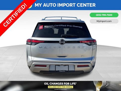 Certified 2024 Nissan Pathfinder SL image 6