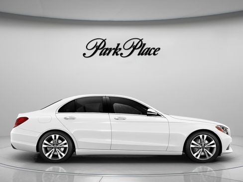 Used 2018 Mercedes-Benz C 300 Sedan image 25