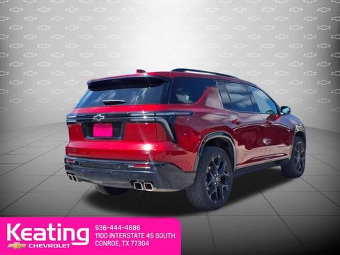 Used 2025 Chevrolet Traverse RS w/ LPO, Floor Liner Package FWD image 7