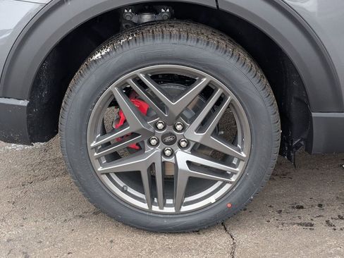 New 2026 Ford Explorer ST-Line w/ ST-Line Street Pack image 15