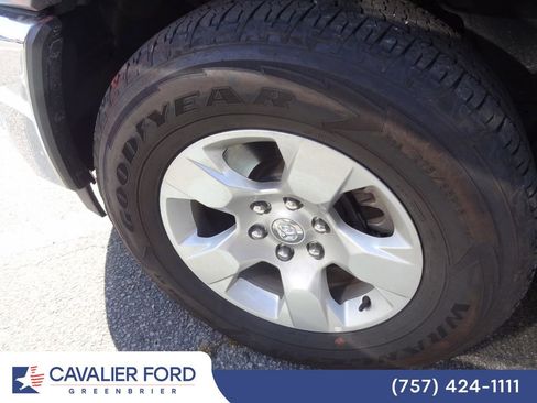 Used 2025 RAM 1500 Big Horn RWD image 10
