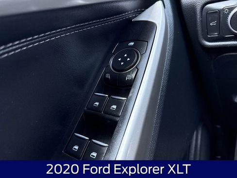 Used 2020 Ford Explorer XLT w/ Equipment Group 202A AWD/4WD image 28