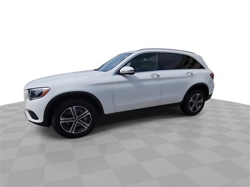 Used 2019 Mercedes-Benz GLC 300 image 4