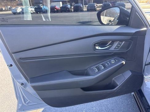 Used 2023 Honda Accord Sport image 9