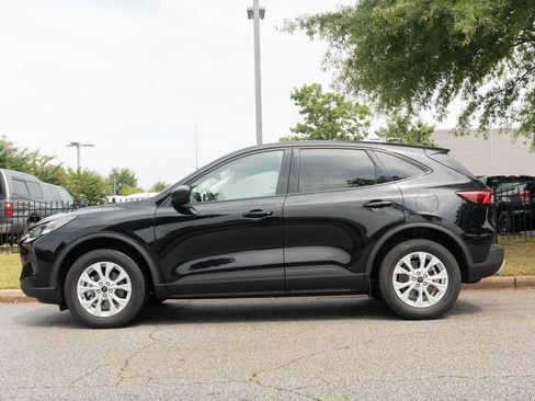 Used 2025 Ford Escape Active AWD/4WD image 13