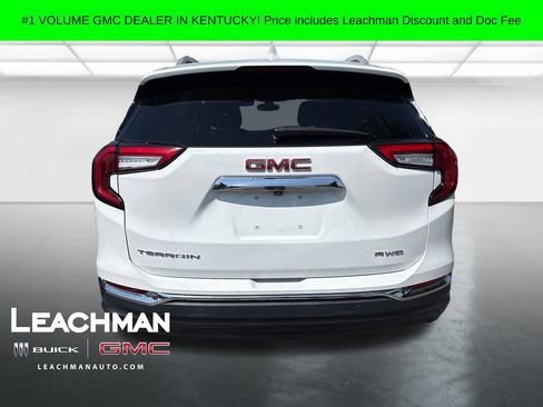 Used 2024 GMC Terrain SLT AWD/4WD image 5