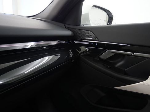 Used 2025 BMW 530i image 29