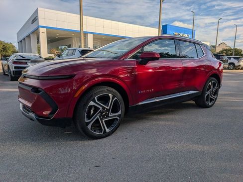 New 2026 Chevrolet Equinox EV LT image 3