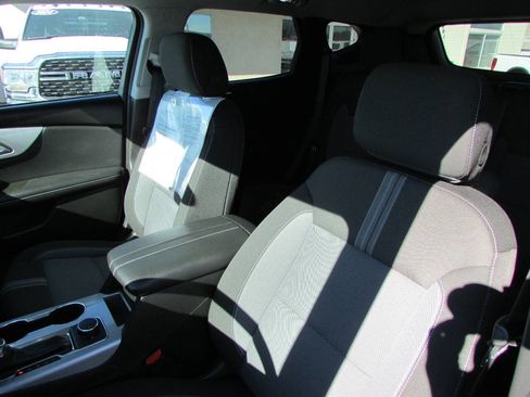 Used 2025 Chevrolet Blazer LT image 14