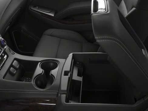 Used 2017 Chevrolet Suburban LT AWD/4WD image 18