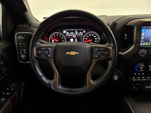 Used 2021 Chevrolet Silverado 1500 High Country AWD/4WD image 17