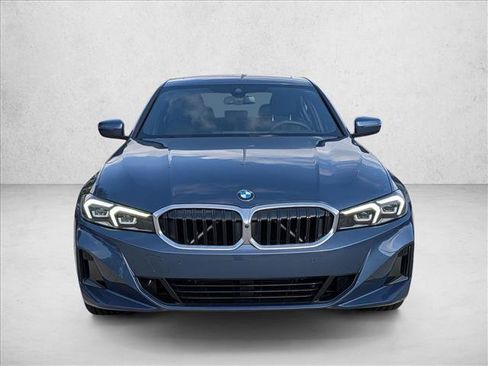 Used 2025 BMW 330i Sedan RWD image 2