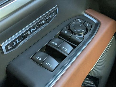 New 2026 GMC Sierra 1500 Denali Ultimate w/ LPO, Black Badging Package image 31